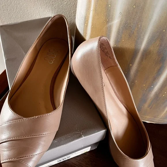 Franco Sarto Mocha Tan Flats - Picture 5 of 9